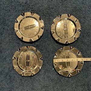 Lincoln Hub Caps